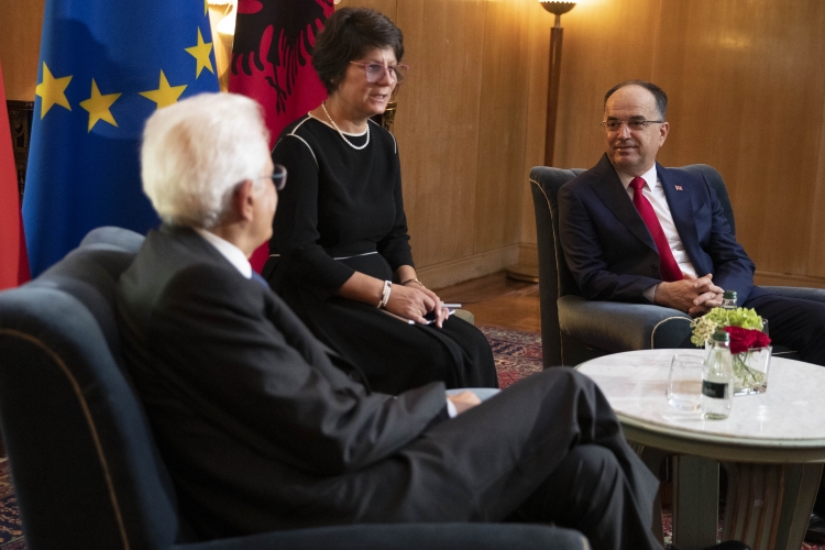 Il Presidente della Repubblica Sergio Mattarella con il Presidente della Repubblica d'Albania Bajram Begaj durante i colloqui