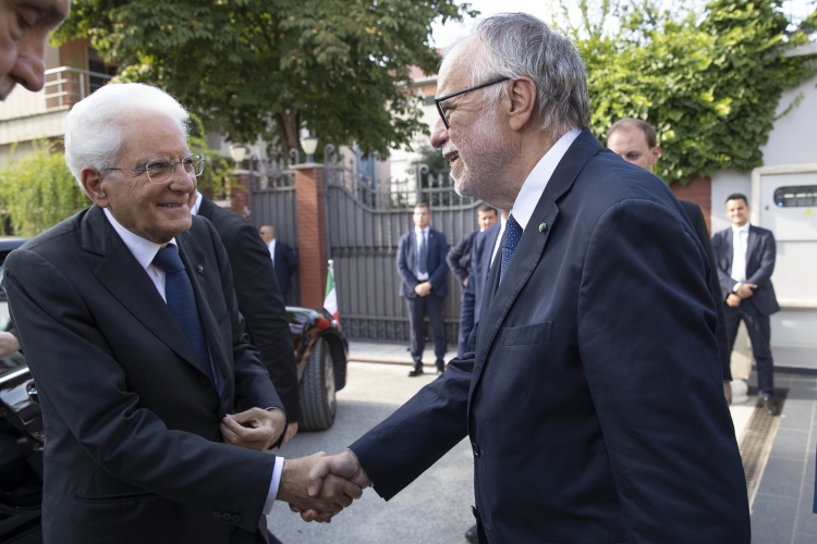  Presidente della Repubblica Sergio Mattarella alla Scuola Italiana di Tirana, accolto da Andrea Riccardi, Presidente della Società Dante Alighieri

