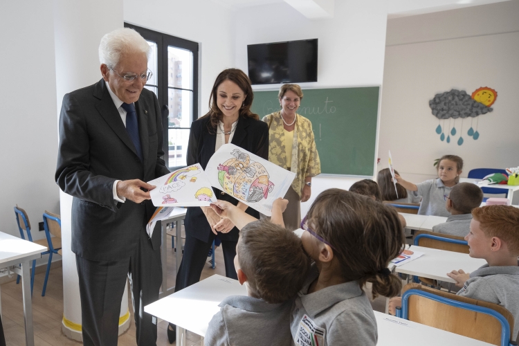 Il Presidente della Repubblica Sergio Mattarella alla Scuola Italiana di Tirana
