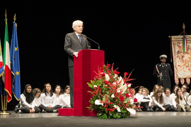 Il Presidente della Repubblica Sergio Mattarella al teatro Romolo Valli 