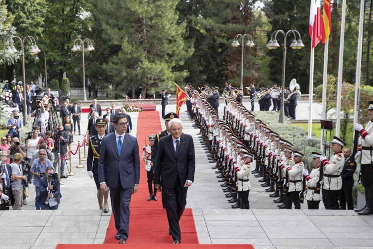Il Presidente della Repubblica Sergio Mattarella con il Presidente della Repubblica di Macedonia del Nord, Stevo Pendarovski, riceve gli onori militari in occasione della visita Ufficiale
