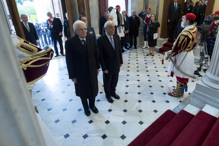 Il Presidente Sergio Mattarella con il Presidente della Repubblica Ellenica Prokopīs Pavlopoulos 