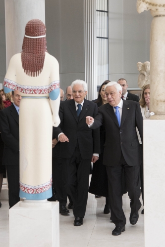 Il Presidente Sergio Mattarella visita ad Atene il Museo dell'Acropoli insieme al Presidente della Repubblica Ellenica 