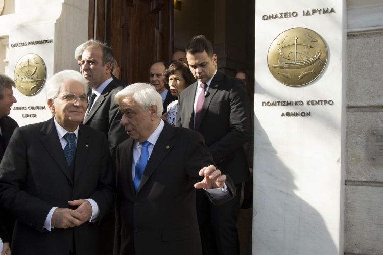 Il Presidente Sergio Mattarella al termine della visita alla Fondazione Onassis