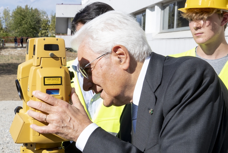 Grugliasco - Il Presidente della Repubblica Sergio Mattarella visita i laboratori dell'Istituto di Istruzione Superiore "Curie - Vittorini" 
