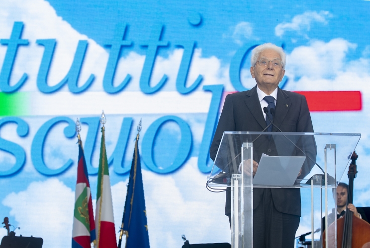 Grugliasco - Il Presidente della Repubblica Sergio Mattarella rivolge il suo indirizzo di saluto in occasione dell'inaugurazione dell'anno scolastico