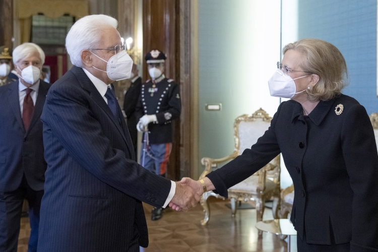 Il Presidente della Repubblica Sergio Mattarella incontra Lucia Calvosa Presidente di Eni SpA,in occasione della cerimonia di premiazione dei vincitori Eni Award 2022
