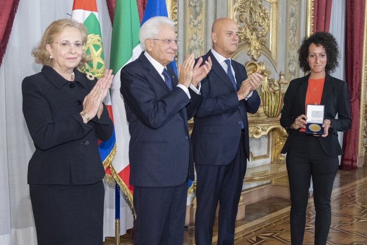Il Presidente della Repubblica Sergio Mattarella con i vincitori Eni Award 2022
