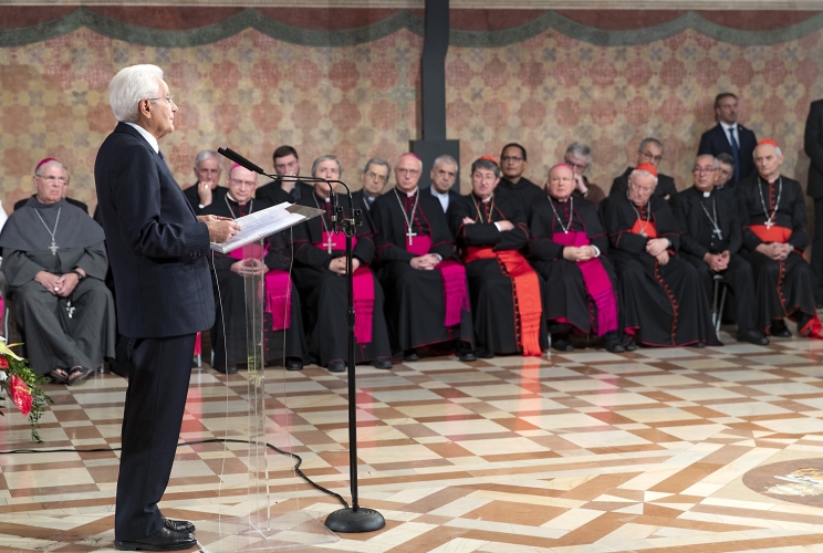 Il Presidente della Repubblica Sergio Mattarella in occasione della cerimonia di accensione della Lampada di San Francesco
