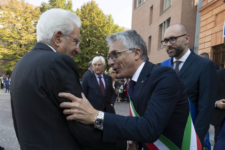 Il Presidente della Repubblica Sergio Mattarella al Teatro Giorgio Busca di Alba,in occasione della cerimonia commemorativa in onore di Michele Coppino per il bicentenario della nascita e di Giuseppe Fenoglio per il centenario della nascita 
