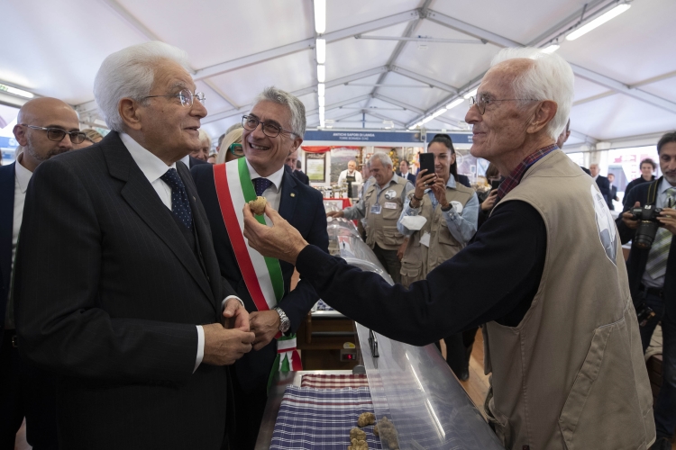 Il Presidente della Repubblica Sergio Mattarella alla Fiera internazionale del Tartufo Bianco d’Alba 
