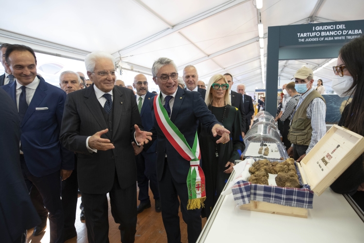 Il Presidente della Repubblica Sergio Mattarella alla Fiera internazionale del Tartufo Bianco d’Alba 