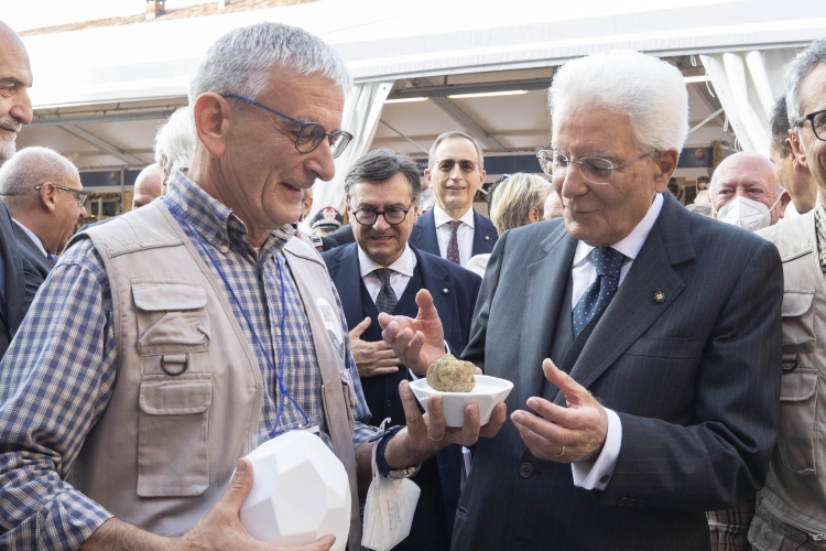 Il Presidente della Repubblica Sergio Mattarella alla Fiera internazionale del Tartufo Bianco d’Alba 
