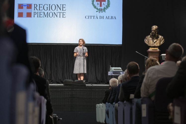Il Presidente della Repubblica Sergio Mattarella al Teatro Giorgio Busca di Alba,in occasione della cerimonia commemorativa in onore di Michele Coppino per il bicentenario della nascita e di Giuseppe Fenoglio per il centenario della nascita 