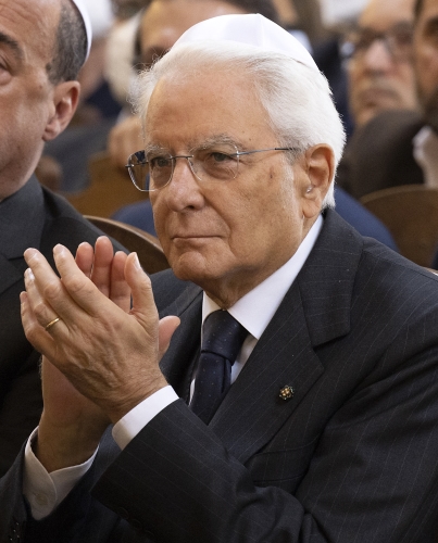 Il Presidente Sergio Mattarella con il Rav. Riccardo Shemuel Di Segni, Rabbino Capo della Comunità Ebraica di Roma. in occasione della visita al Tempio Maggiore nel 40° anniversario dell’attentato del 9 ottobre 1982, e dei feriti poi defunti