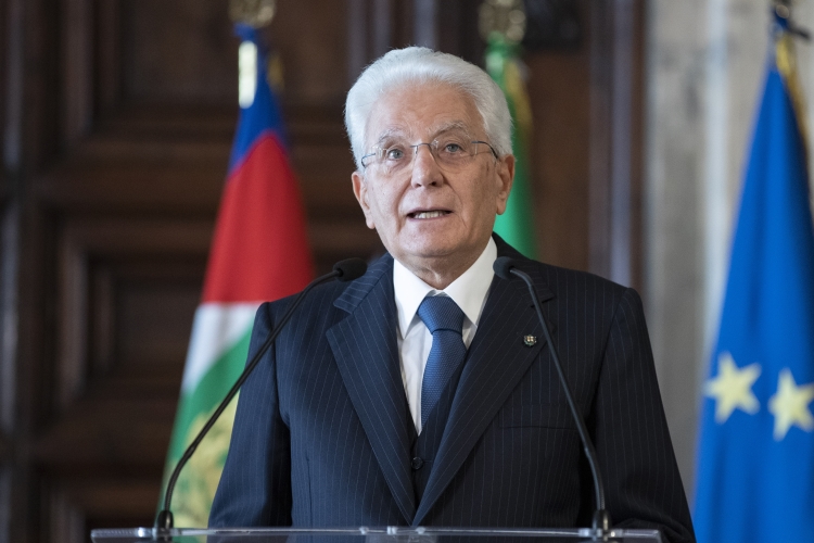 Il Presidente della Repubblica Sergio Mattarella durante il suo intervento alla cerimonia di consegna delle insegne di Cavaliere dell’Ordine “Al Merito del Lavoro” ai Cavalieri del Lavoro nominati il 2 giugno 2022
