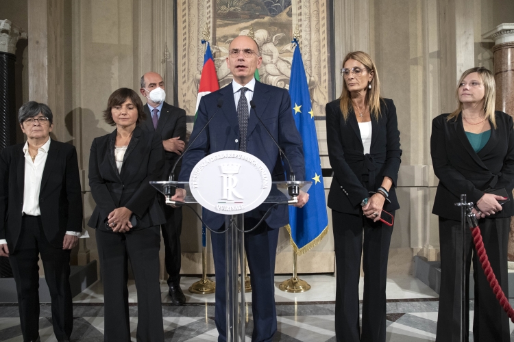 I Gruppi Parlamentari “Partito Democratico-Italia Democratica e Progressista” del Senato della Repubblica e della Camera dei deputati, al termine del colloquio con il Presidente della Repubblica Sergio Mattarella, in occasione delle consultazioni

