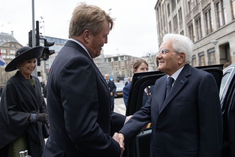 Il Presidente della Repubblica Sergio Mattarella a Palazzo Reale di Amsterdam, con Sua Maestà il Re Willem Alexander, in occasione della visita di Stato nel Regno dei Paesi Bassi
