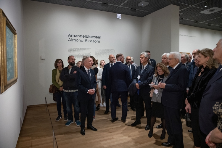 Il Presidente della Repubblica Sergio Mattarella e la Sig.ra Laura, al Museo Van Gogh, in occasione della visita di Stato nel Regno dei Paesi Bassi

