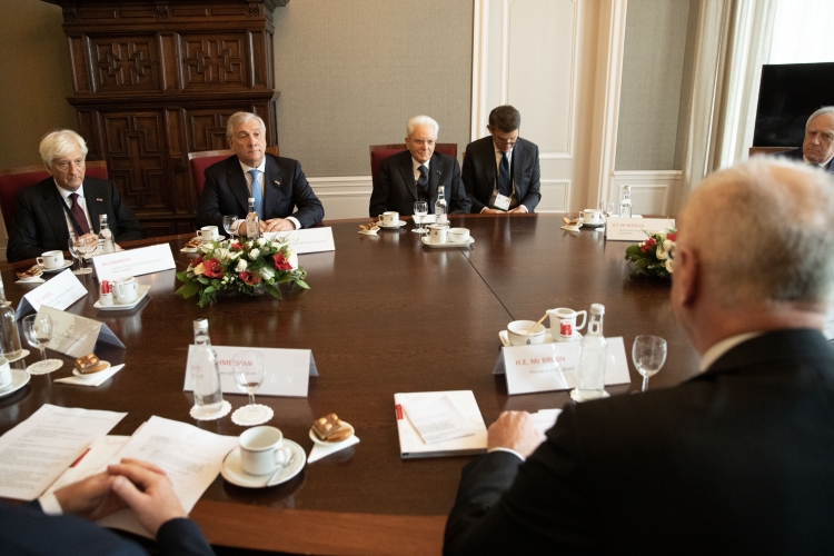 Il Presidente della Repubblica Sergio Mattarella nel corso dei colloqui con il Presidente del Senato, Jan Anthoine Bruijn, e Roelien Kamminga, Vice Presidente della Camera dei Rappresentanti, in occasione della visita di Stato nel Regno dei Paesi Bassi
