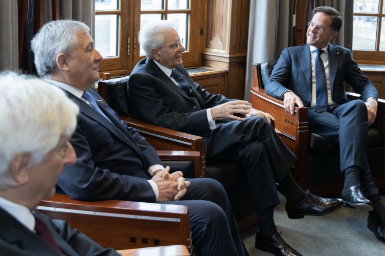 Il Presidente della Repubblica Sergio Mattarella nel corso dei colloqui con il Primo Ministro del Regno dei Paesi Bassi, Mark Rutte, e con il Ministro degli Esteri italiano Antonio Tajani in occasione della visita di Stato nel Regno dei Paesi Bassi
