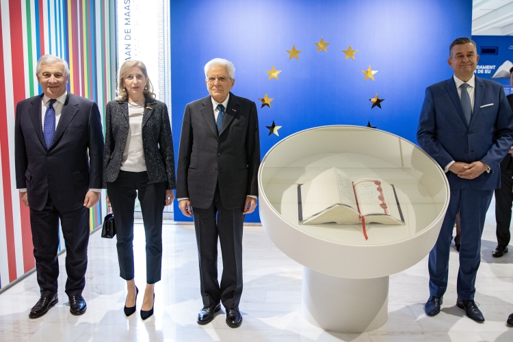 Il Presidente della Repubblica Sergio Mattarella, la Sig.ra Laura, con il Ministro degli Esteri Antonio Tajani, a Maastricth - House of Government
