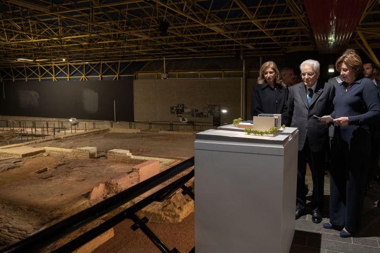 Il Presidente della Repubblica Sergio Mattarella e la Sig.ra Laura, al Thermenmuseum di Heerlen in occasione della visita di Stato nel Regno dei Paesi Bassi
