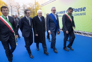 Il Presidente della Repubblica Sergio Mattarella con Attilio Fontana, Presidente della Regione Lombardia, Giorgio Gori, Sindaco di Bergamo, Pasquale Gandolfi, Presidente della Provincia di Bergamo e Antonio Decaro, Presidente dell’ANCI
