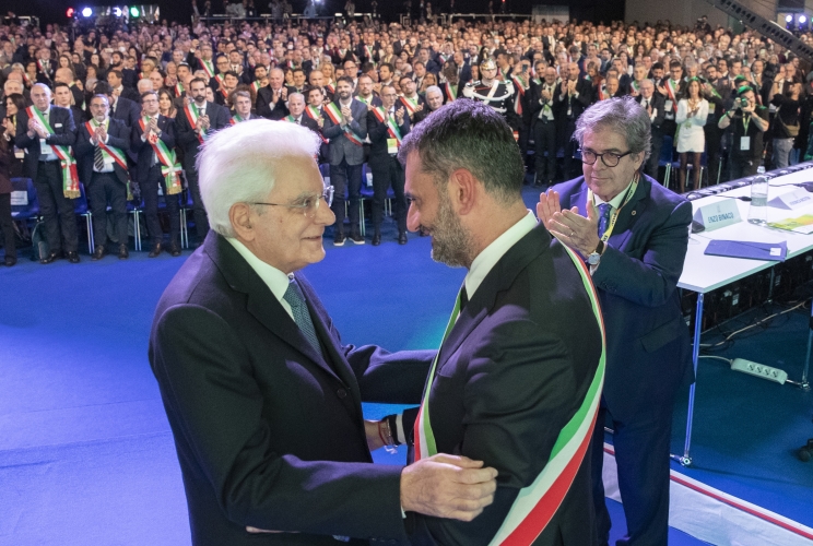 Il Presidente della Repubblica Sergio Mattarella con Antonio Decaro, Presidente dell’ANCI