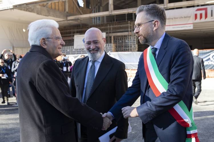 Il Presidente della Repubblica Sergio Mattarella al Tecnopolo Cineca, accolto da Stefano Bonaccini, Presidente della Regione Emilia-Romagna, e da Matteo Lepore, Sindaco di Bologna, in occasione della cerimonia di inaugurazione del Supercomputer Europeo Leonardo 
