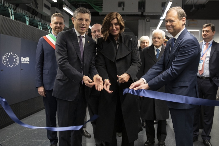 Il Presidente della Repubblica Sergio Mattarella al Tecnopolo Cineca, in occasione della cerimonia di inaugurazione del Supercomputer Europeo Leonardo 
