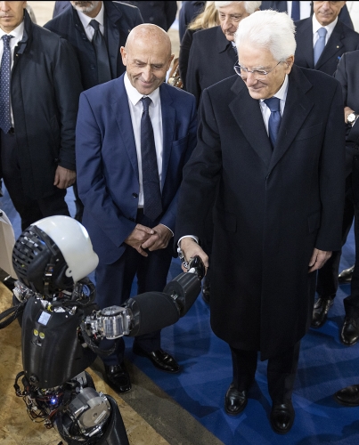 Il Presidente Sergio Mattarella in occasione delle prima edizione delle Giornate Inail “Scienza e Ricerca per la sicurezza” visita i padiglioni espositivi