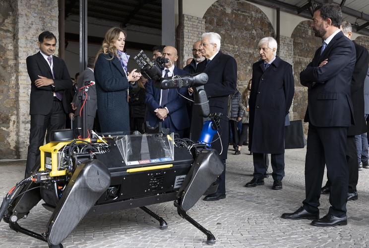 Il Presidente Sergio Mattarella in occasione delle prima edizione delle Giornate Inail “Scienza e Ricerca per la sicurezza” visita i padiglioni espositivi