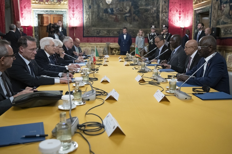Il Presidente della Repubblica Sergio Mattarella con il Presidente della Repubblica Islamica di Mauritania Mohamed Ould Cheikh El Ghazouani,nel corso dei colloqui
