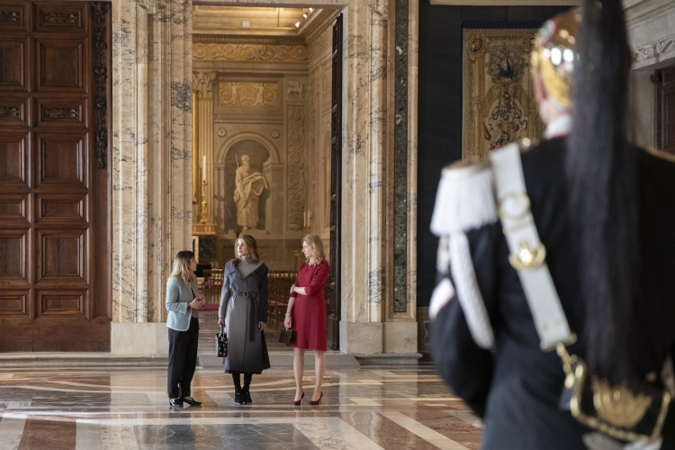 La Sig.ra Laura con S.M. la Regina Rania di Giordania 
