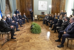 Il Presidente Sergio Mattarella nel corso dell'incontro con i familiari delle vittime delle stragi di Capaci e Via D’Amelio