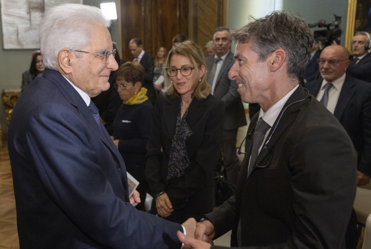 Il Presidente Sergio Mattarella con Manfredi Borsellino, al termine dell'incontro con i familiari delle vittime delle stragi di Capaci e Via D’Amelio