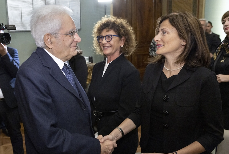 Il Presidente Sergio Mattarella con Maria Rosaria Costa, vedova di Vito Schifani, al termine dell'incontro con i familiari delle vittime delle stragi di Capaci e Via D’Amelio