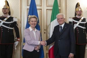 Il Presidente della Repubblica Sergio Mattarella con S.E. la Sig.ra Ursula Von der Leyen, Presidente della Commissione europea
(foto di Francesco Ammendola - Ufficio per la Stampa e la Comunicazione della Presidenza della Repubblica)