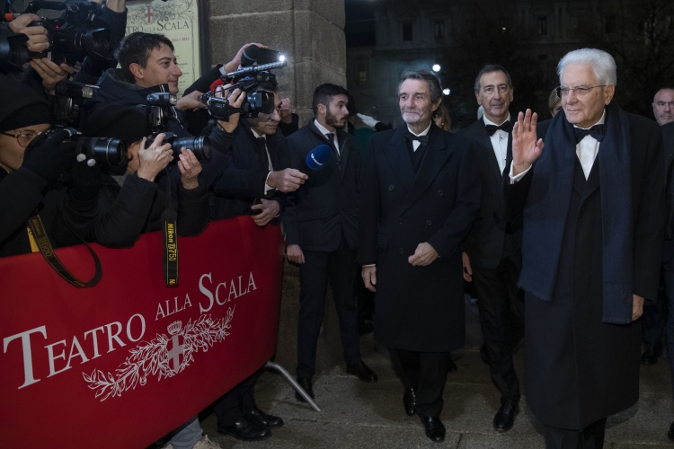 Il Presidente della Repubblica Sergio Mattarella con Attilio Fontana, Presidente della Regione Lombardia,Giuseppe Sala, Sindaco di Milano,in occasione all'inaugurazione della stagione d’opera e balletto 2022-2023 del Teatro alla Scala
