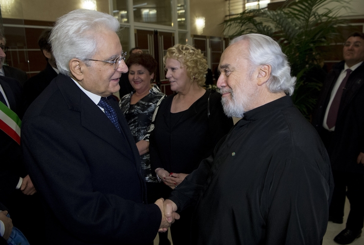 Il Presidente Sergio Mattarella con il Maestro Gianluigi Gelmetti 