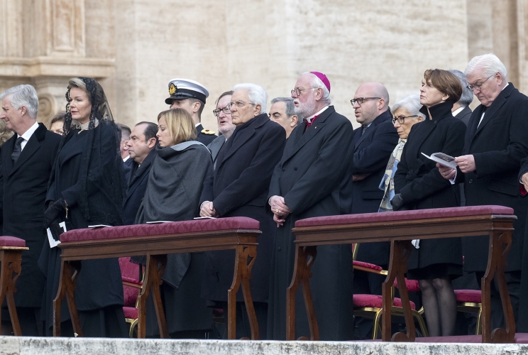 Il Presidente Sergio Mattarella ai funerali del Papa emerito Benedetto XVI