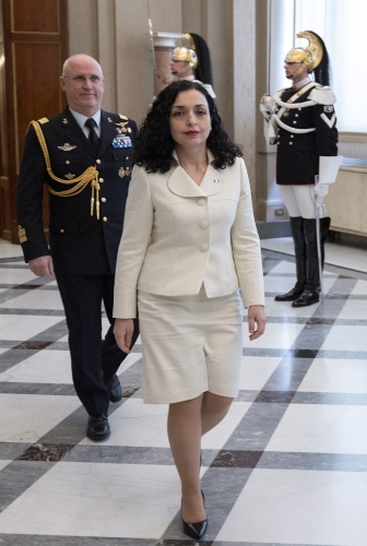 La Presidente della Repubblica del Kosovo Vjosa Osmani-Sadriu, al suo arrivo al Quirinale per l'incontro con il Presidente Sergio Mattarella