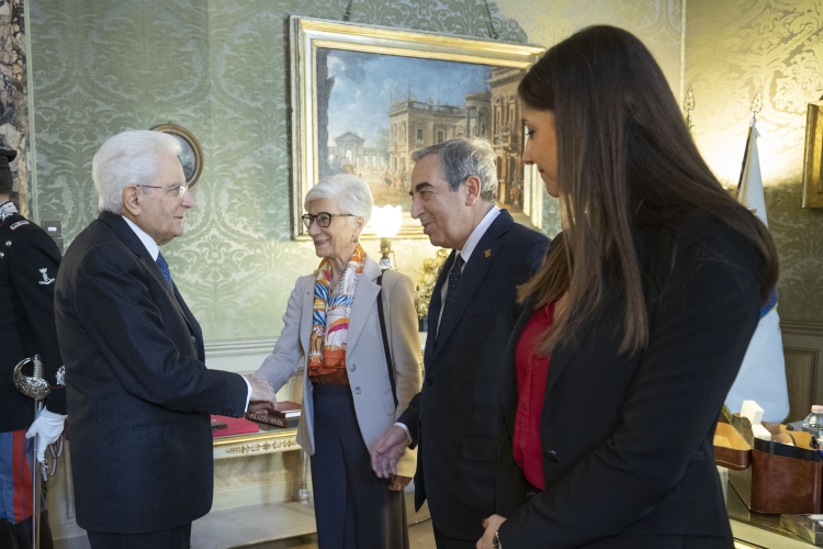 Il Presidente della Repubblica Sergio Mattarella saluta Silvana Sciarra, Presidente della Corte costituzionale, Maurizio Gasparri, VicePresidente del Senato della Repubblica, Anna Ascani, Vice Presidente della Camera dei deputati, in occasione della cerimonia di presentazione della relazione sull'attività della giustizia amministrativa
