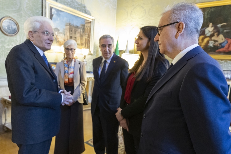Il Presidente della Repubblica Sergio Mattarella con Silvana Sciarra, Presidente della Corte costituzionale, Maurizio Gasparri, VicePresidente del Senato della Repubblica, Anna Ascani, Vice Presidente della Camera dei deputati, e con Alfredo Mantovano, Sottosegretario di Stato alla Presidenza del Consiglio dei Ministri in occasione della cerimonia di presentazione della relazione sull'attività della giustizia amministrativa
