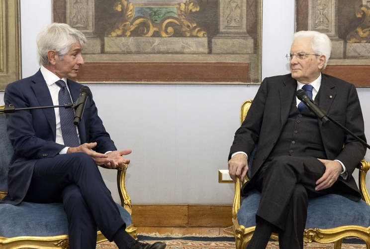 Il Presidente Sergio Mattarella nel corso dell'incontro con Andrea Abodi, Ministro per lo Sport e i Giovani, con una delegazione di Sport e Salute S.p.a
