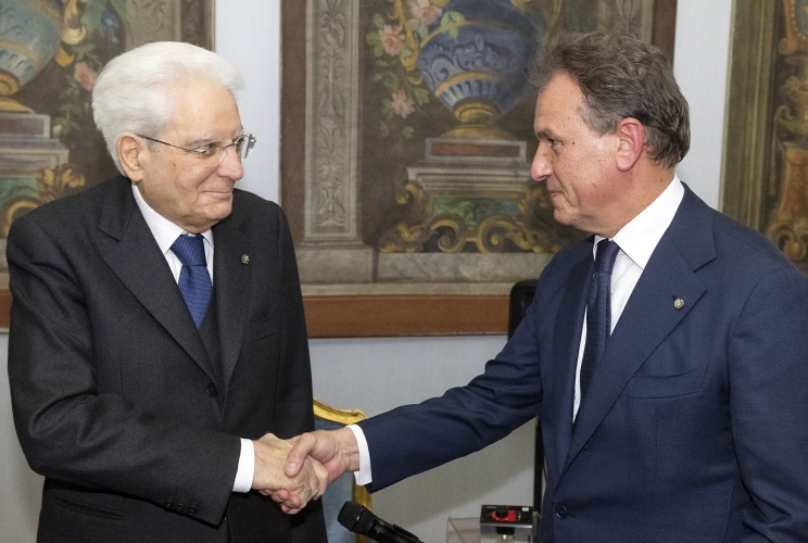 Il Presidente Sergio Mattarella con Vito Cozzoli, Presidente e Amministratore Delegato di Sport e Salute S.p.a
