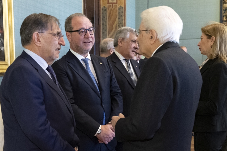 Il Presidente della Repubblica Sergio Mattarella saluta Ignazio La Russa, Presidente del Senato della Repubblica,Giorgio Mulè, Vice Presidente della Camera dei deputati,in occasione della celebrazione del “Giorno del Ricordo”

