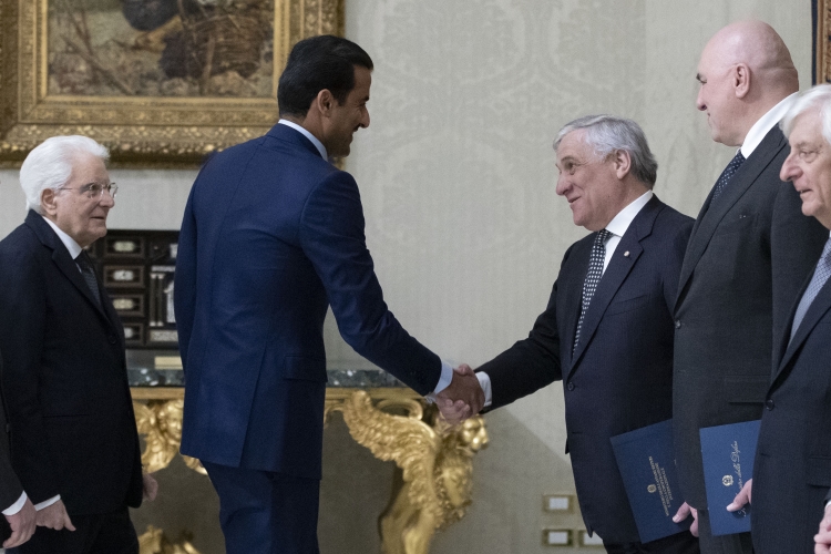 Il Presidente della Repubblica Sergio Mattarella con lo Sceicco Tamim bin Hamad Al-Thani, Emiro dello Stato del Qatar, Il Ministro degli Affari esteri e della Cooperazione internazionale, Antonio Tajani, e il Ministro della Difesa Guido Crosetto 