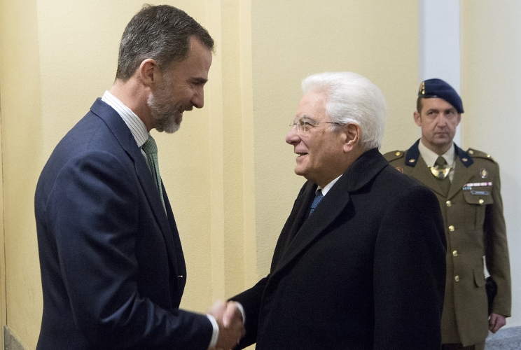 Il Presidente Sergio Mattarella accolto dal Re di Spagna, Sua Maestà Felipe VI, 